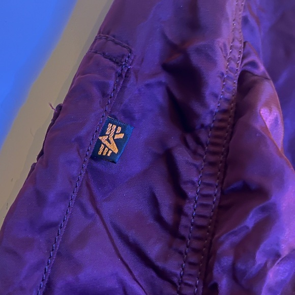 Alpha Industries Flight/Bomber Jacket Size Medium - Picture 9 of 11